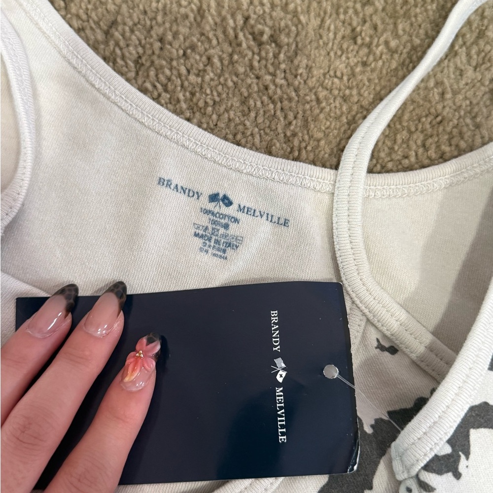 BRANDY MELVILLE skylar eyes tank